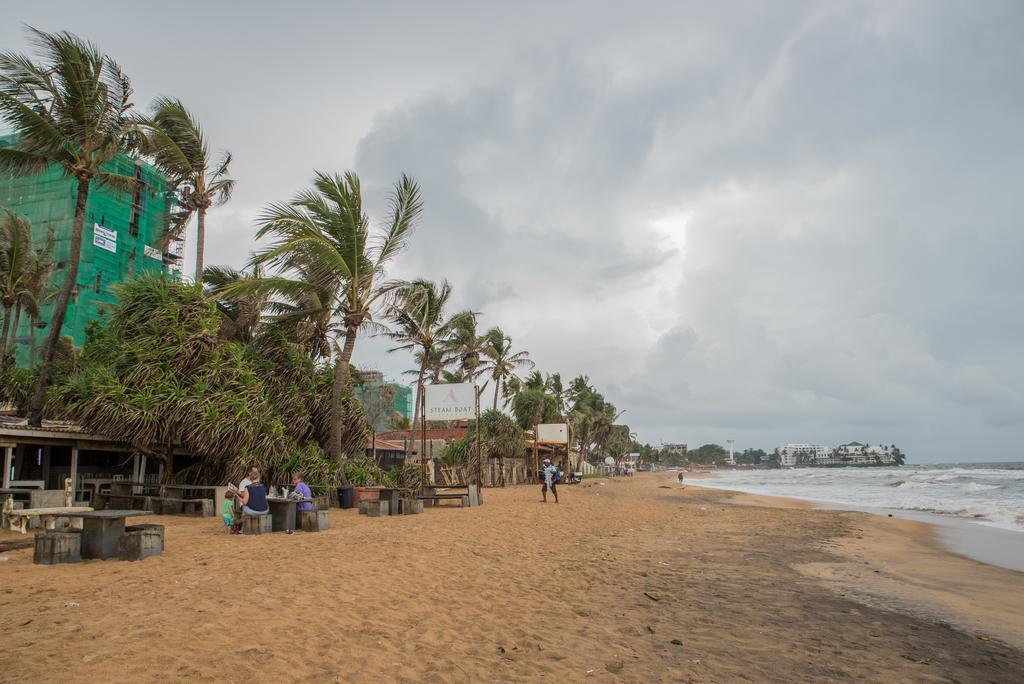 Cozy Sea View Luxury Apartment, Fully Furnished, 2 Bedrooms, 2 Bathrooms Dehiwala-Mount Lavinia Buitenkant foto