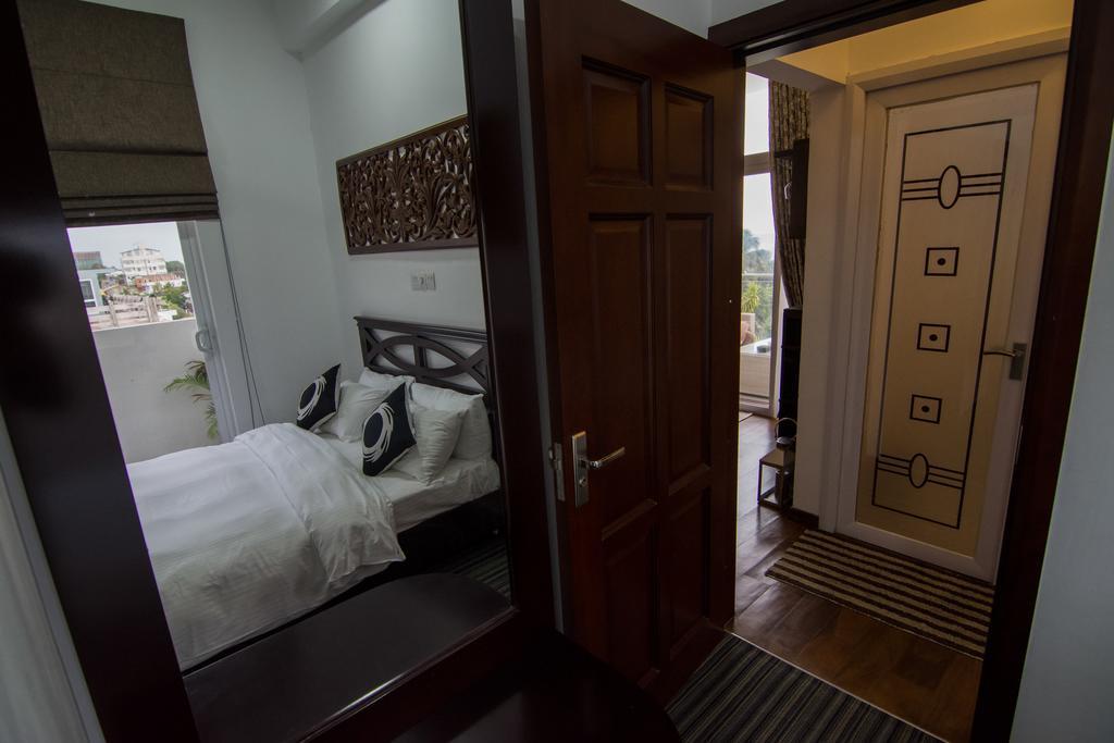 Cozy Sea View Luxury Apartment, Fully Furnished, 2 Bedrooms, 2 Bathrooms Dehiwala-Mount Lavinia Buitenkant foto
