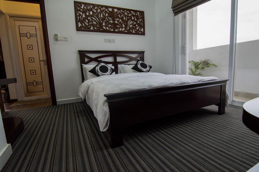 Cozy Sea View Luxury Apartment, Fully Furnished, 2 Bedrooms, 2 Bathrooms Dehiwala-Mount Lavinia Buitenkant foto