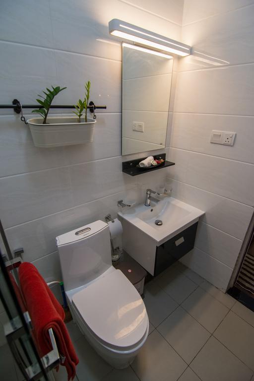 Cozy Sea View Luxury Apartment, Fully Furnished, 2 Bedrooms, 2 Bathrooms Dehiwala-Mount Lavinia Buitenkant foto