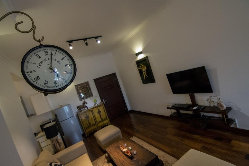 Cozy Sea View Luxury Apartment, Fully Furnished, 2 Bedrooms, 2 Bathrooms Dehiwala-Mount Lavinia Buitenkant foto